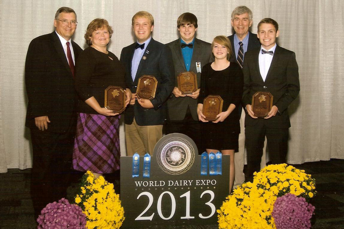 2013 Dairy Judging Team holds their plaques